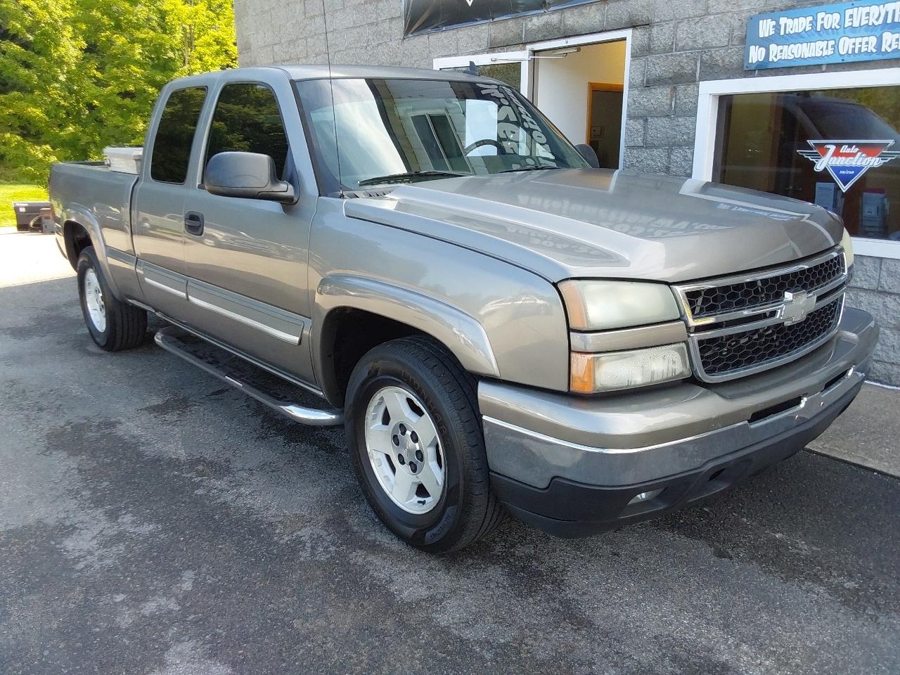 Chevrolet Silverado 1500 Ext Cab 143.5" WB 4WD LT3 2006
