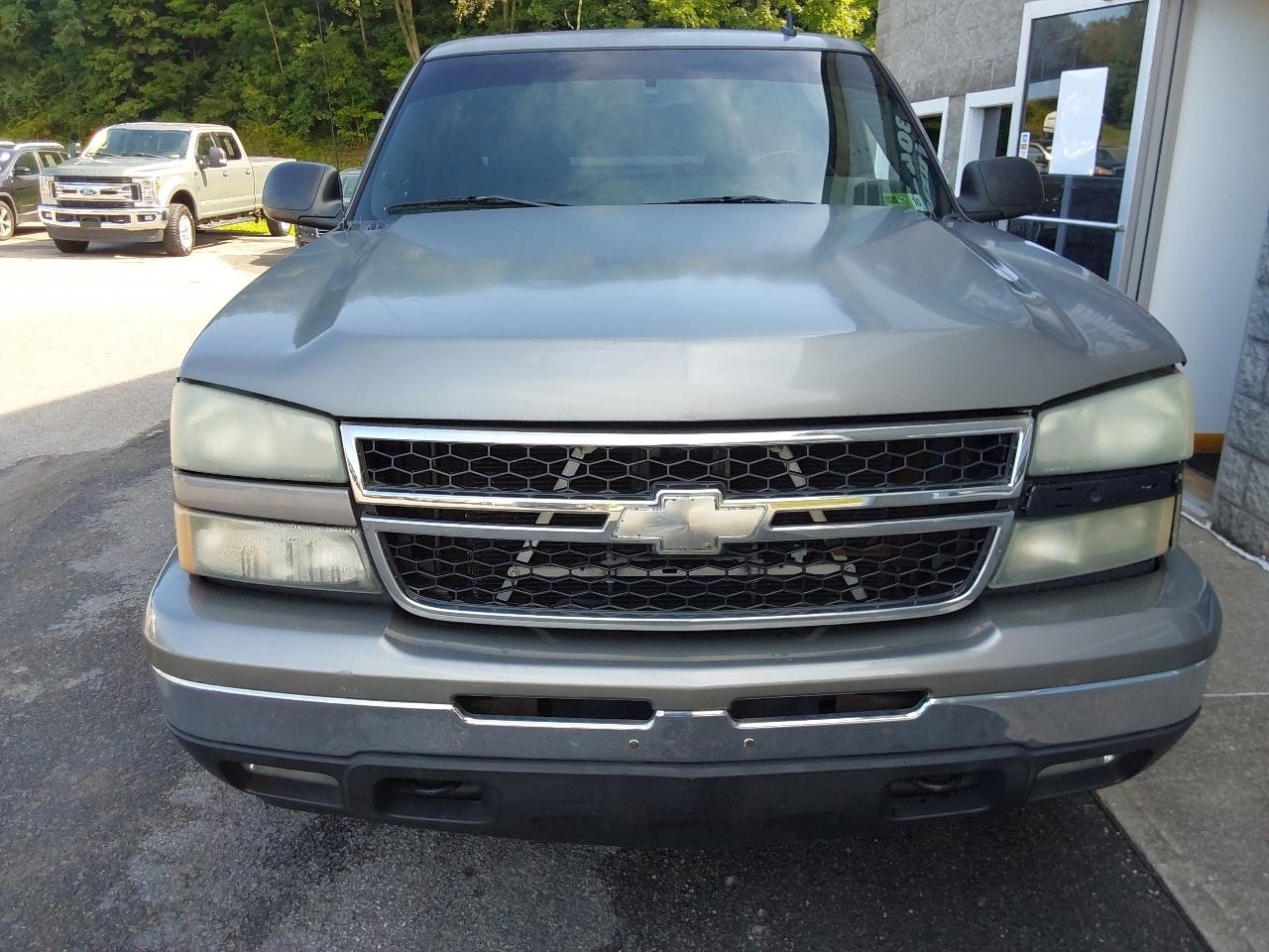 Chevrolet Silverado 1500 Ext Cab 143.5" WB 4WD LT3 2006