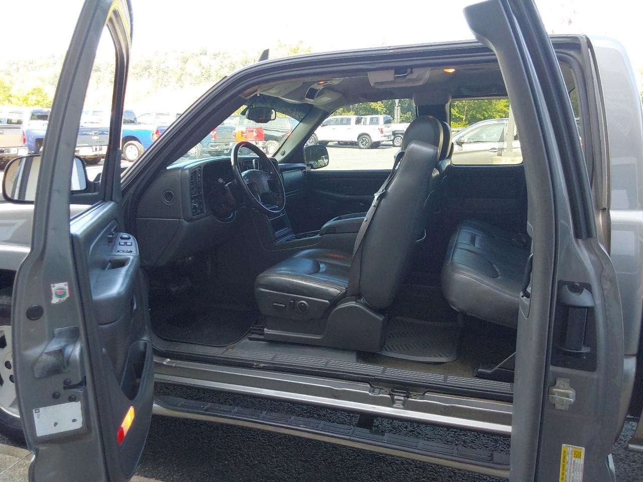 Chevrolet Silverado 1500 Ext Cab 143.5" WB 4WD LT3 2006