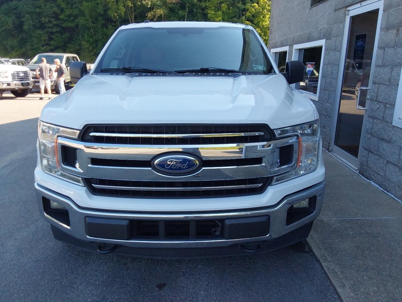 Ford F-150 4WD SuperCrew 145" XLT 2018