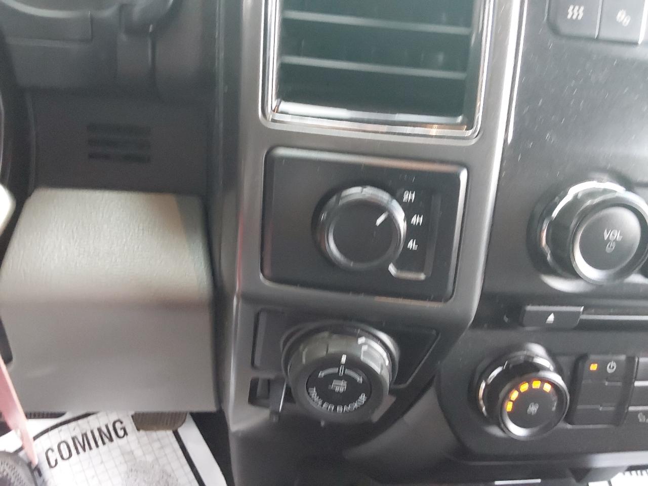 Ford F-150 4WD SuperCrew 145" XLT 2018