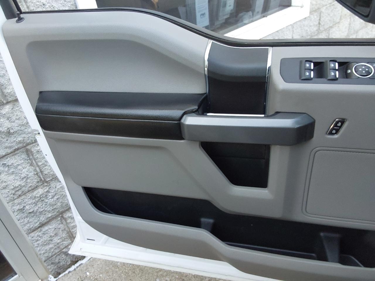 Ford F-150 4WD SuperCrew 145" XLT 2018