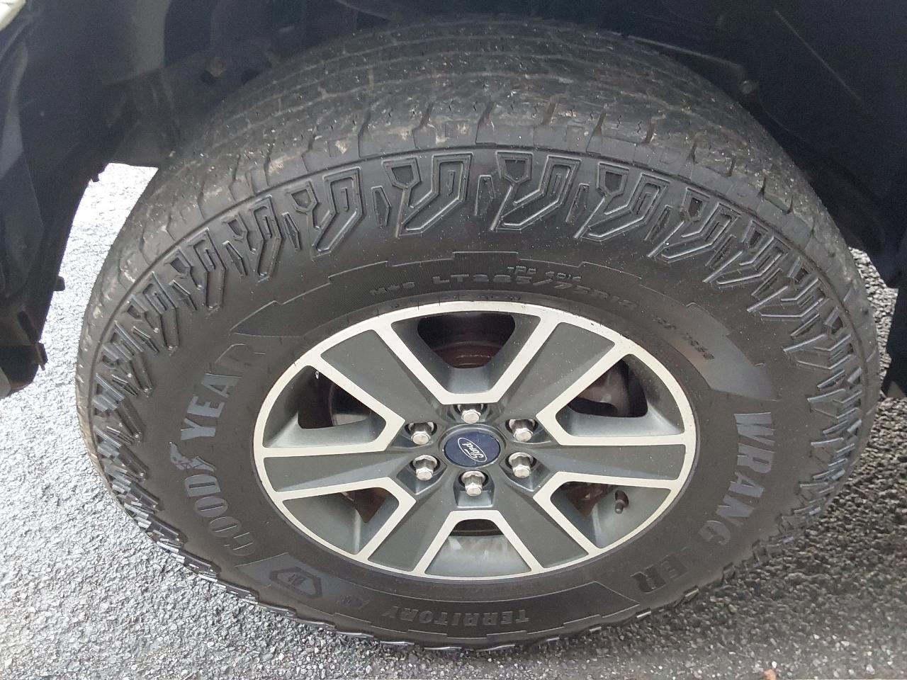 Ford F-150 4WD SuperCrew 145" XLT 2016