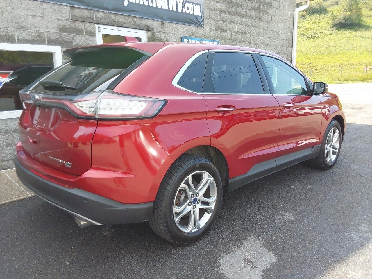 Ford Edge 4dr Titanium AWD 2016