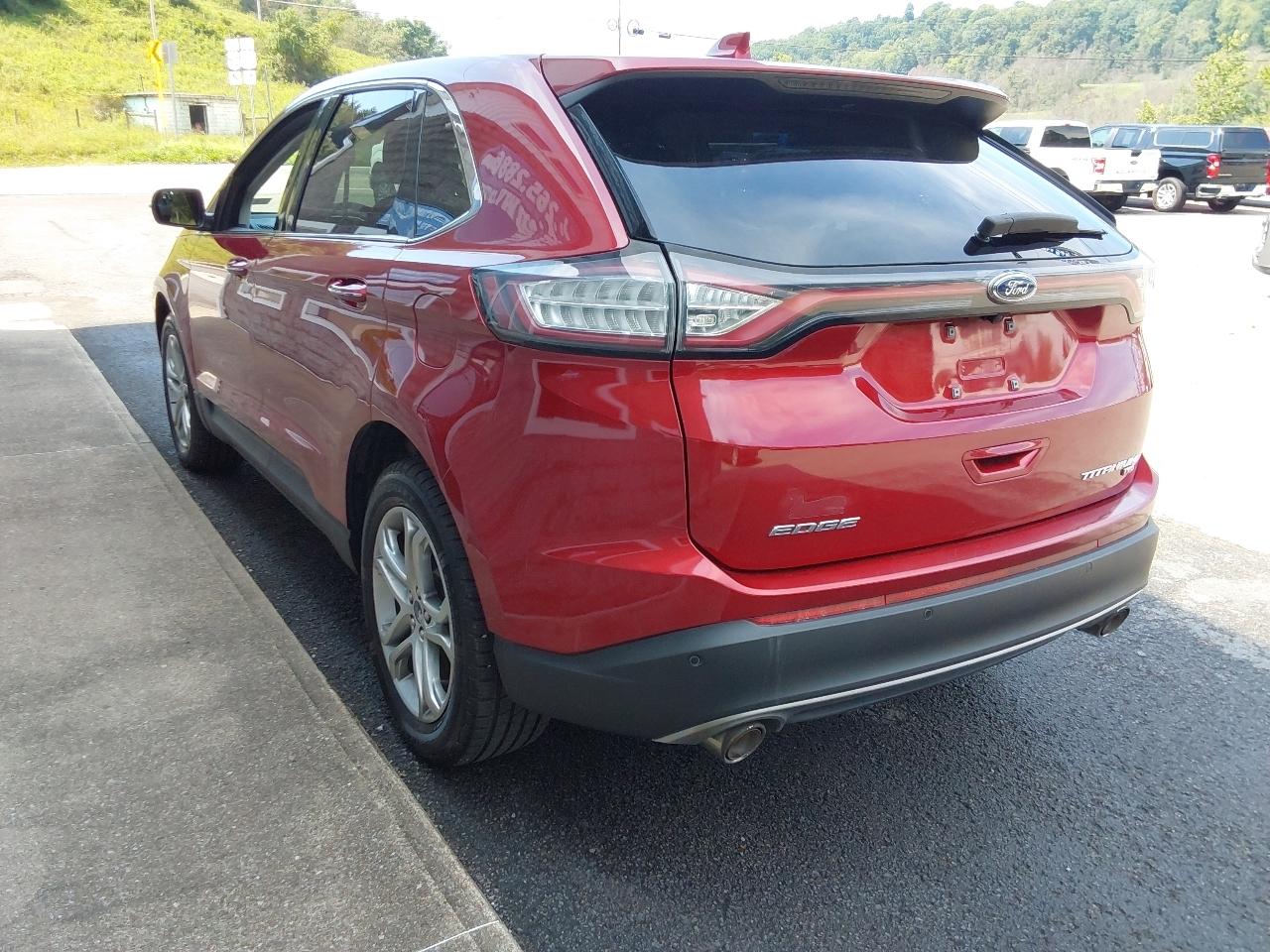 Ford Edge 4dr Titanium AWD 2016