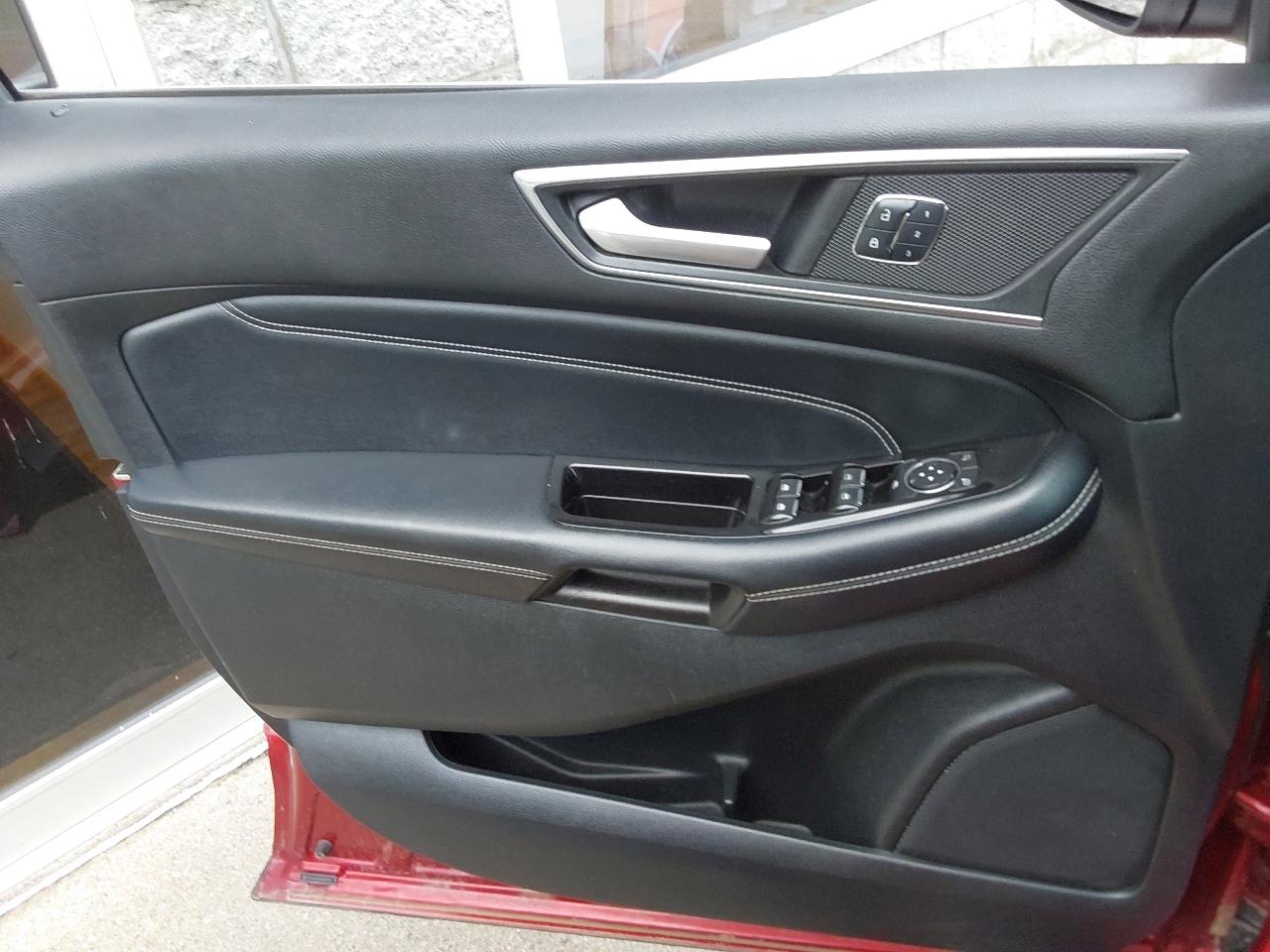 Ford Edge 4dr Titanium AWD 2016