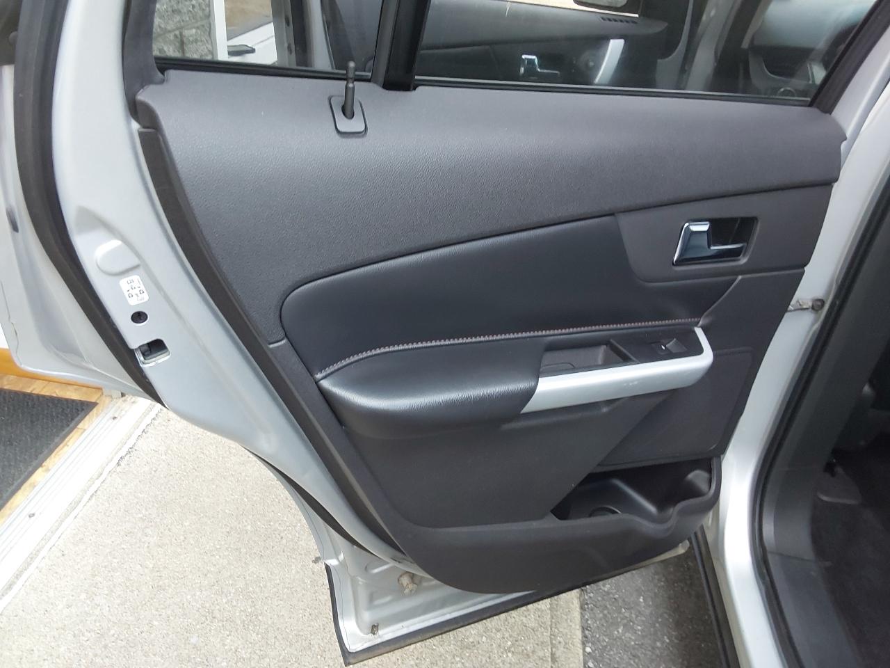 Ford Edge 4dr SEL AWD 2012