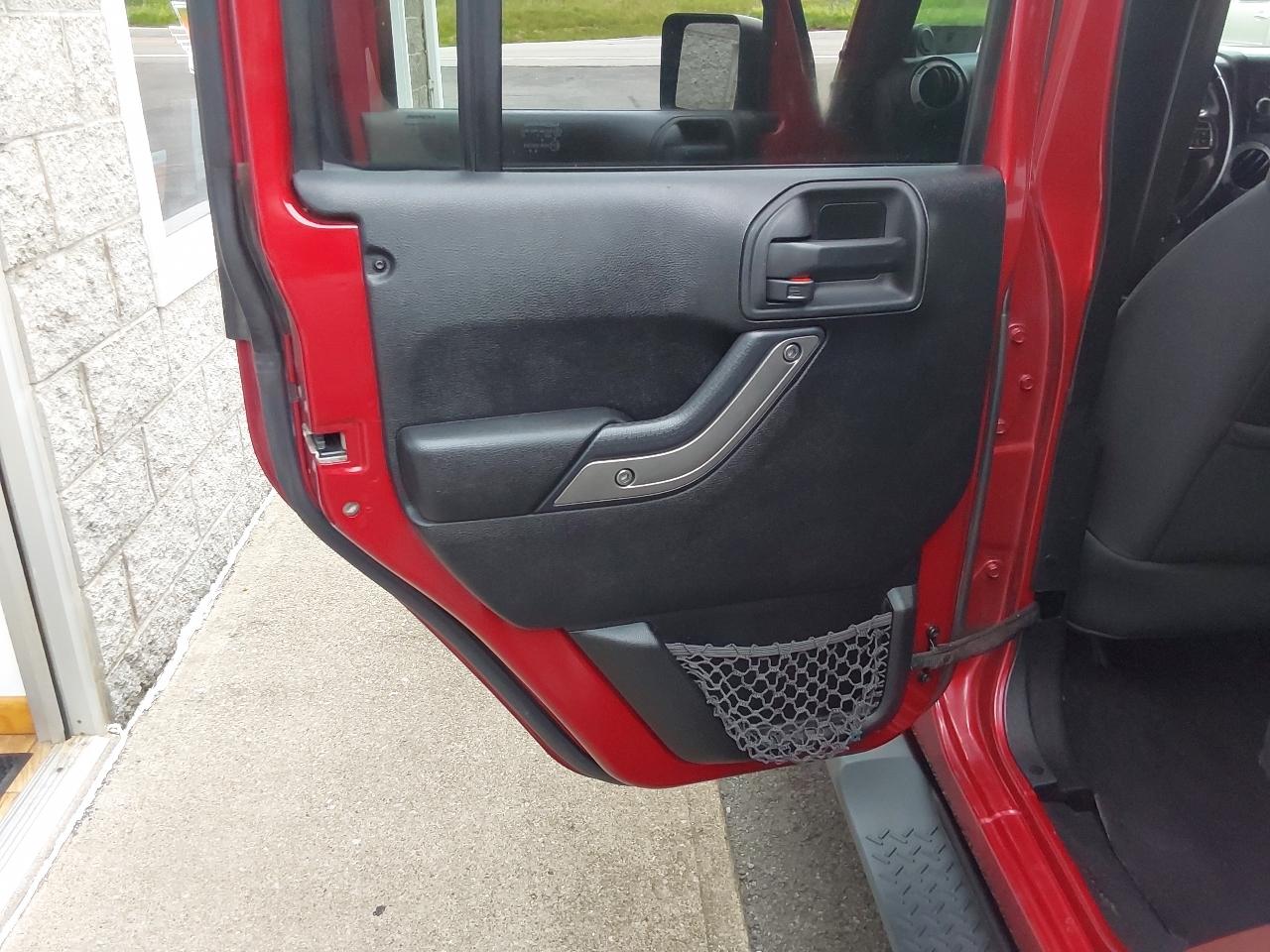 Jeep Wrangler Unlimited 4WD 4dr Sport 2012