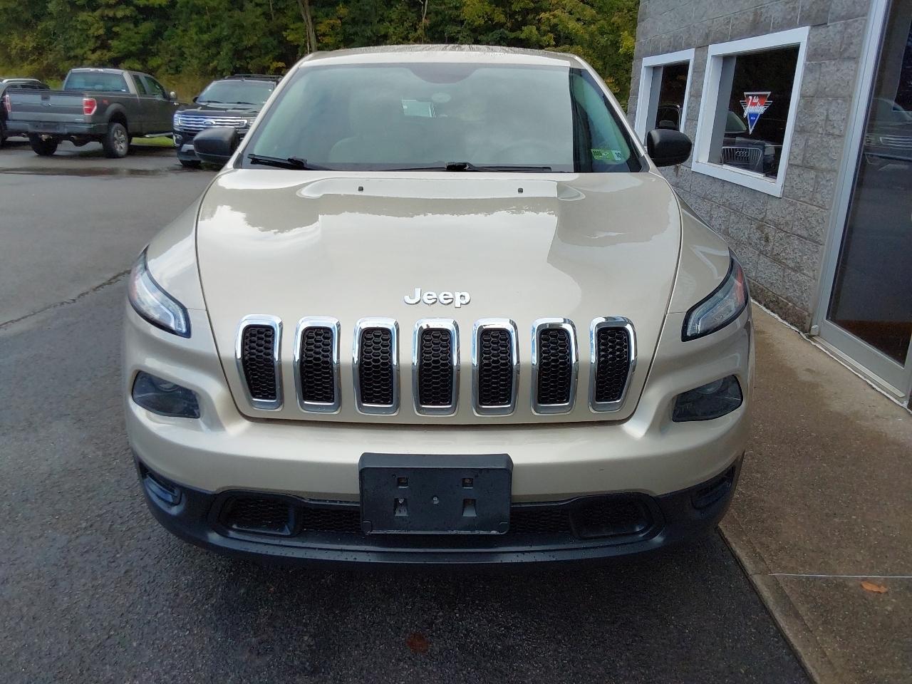 Jeep Cherokee 4WD 4dr Sport 2015