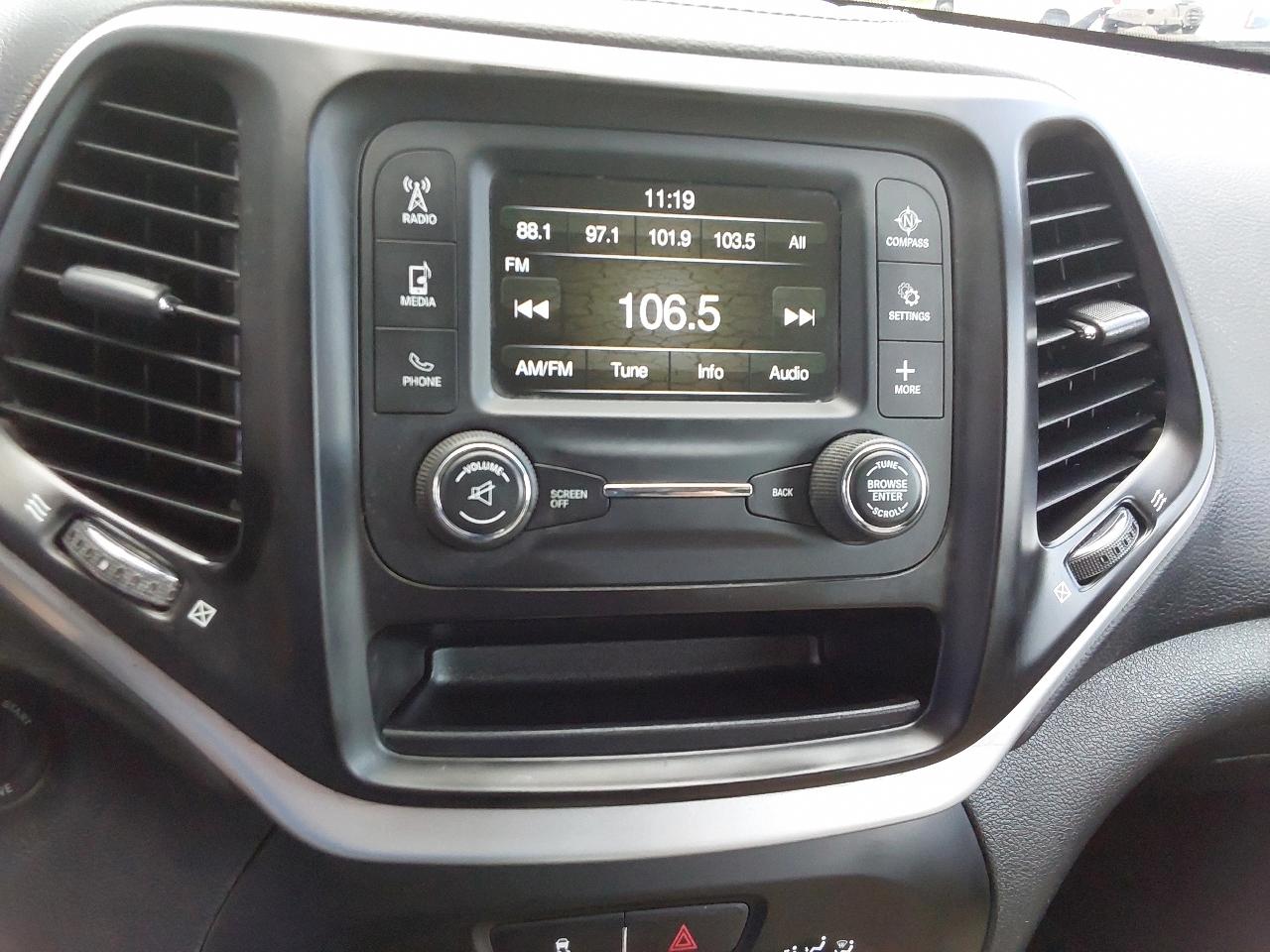 Jeep Cherokee 4WD 4dr Sport 2015