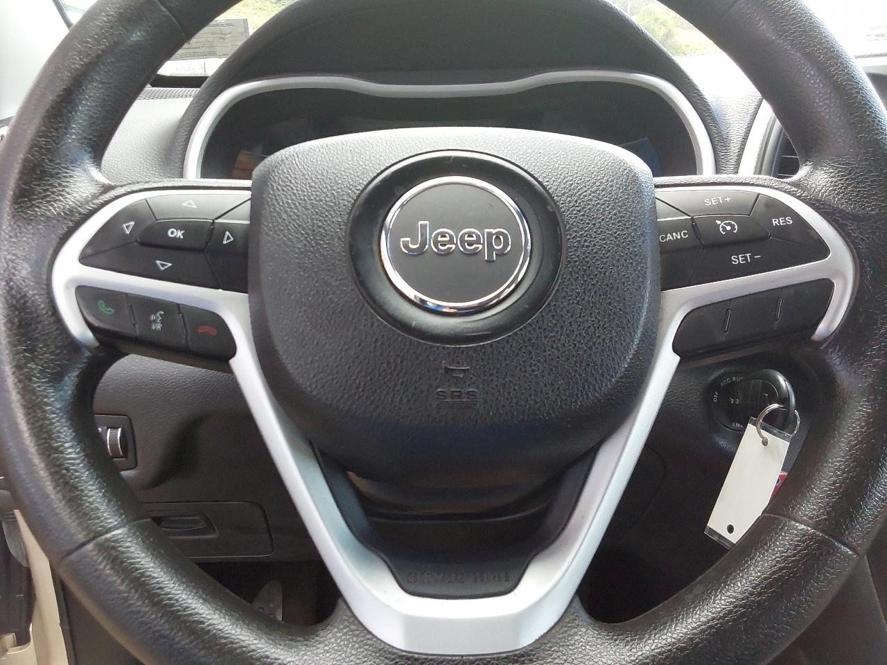 Jeep Cherokee 4WD 4dr Sport 2015