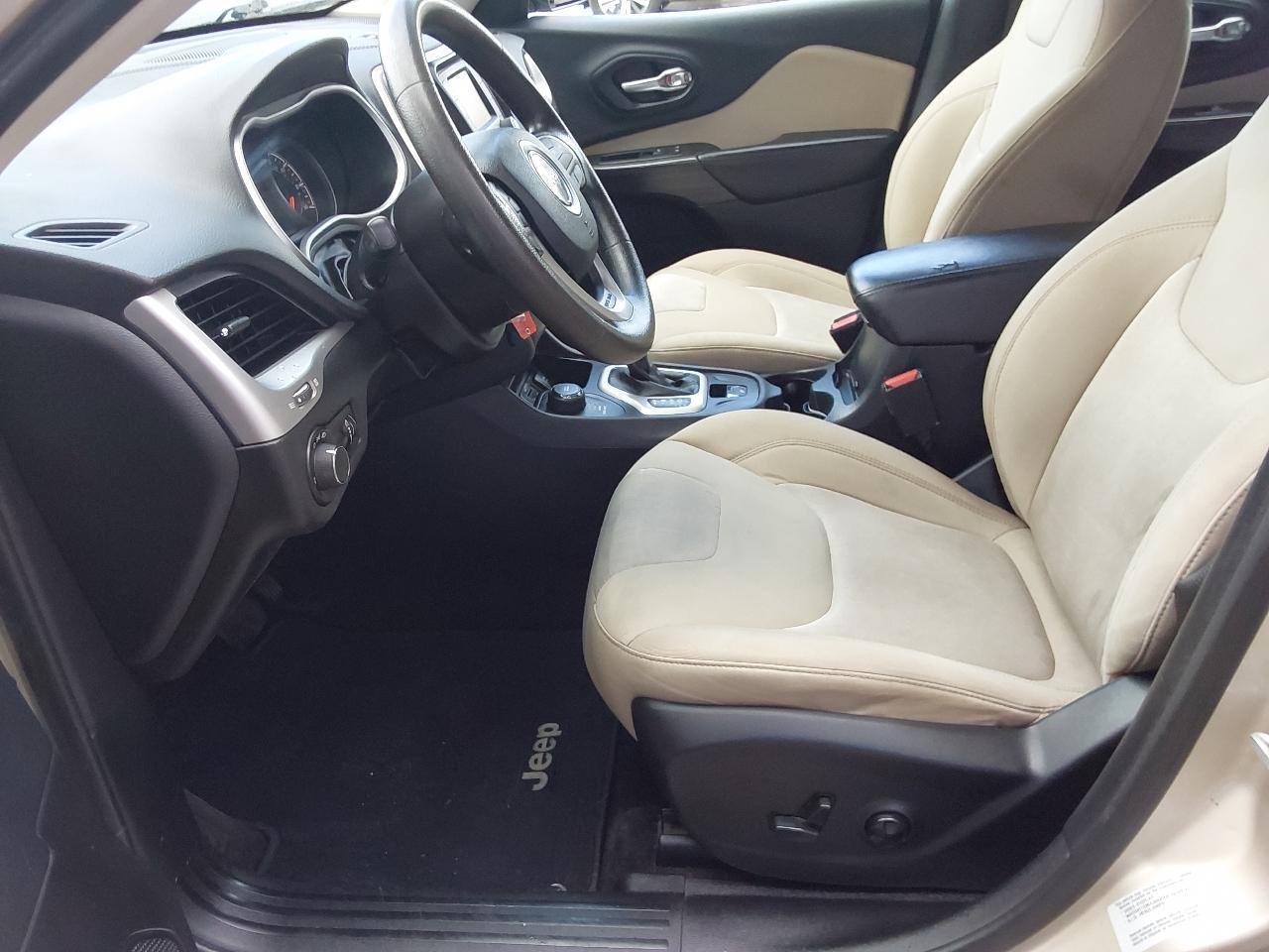 Jeep Cherokee 4WD 4dr Sport 2015
