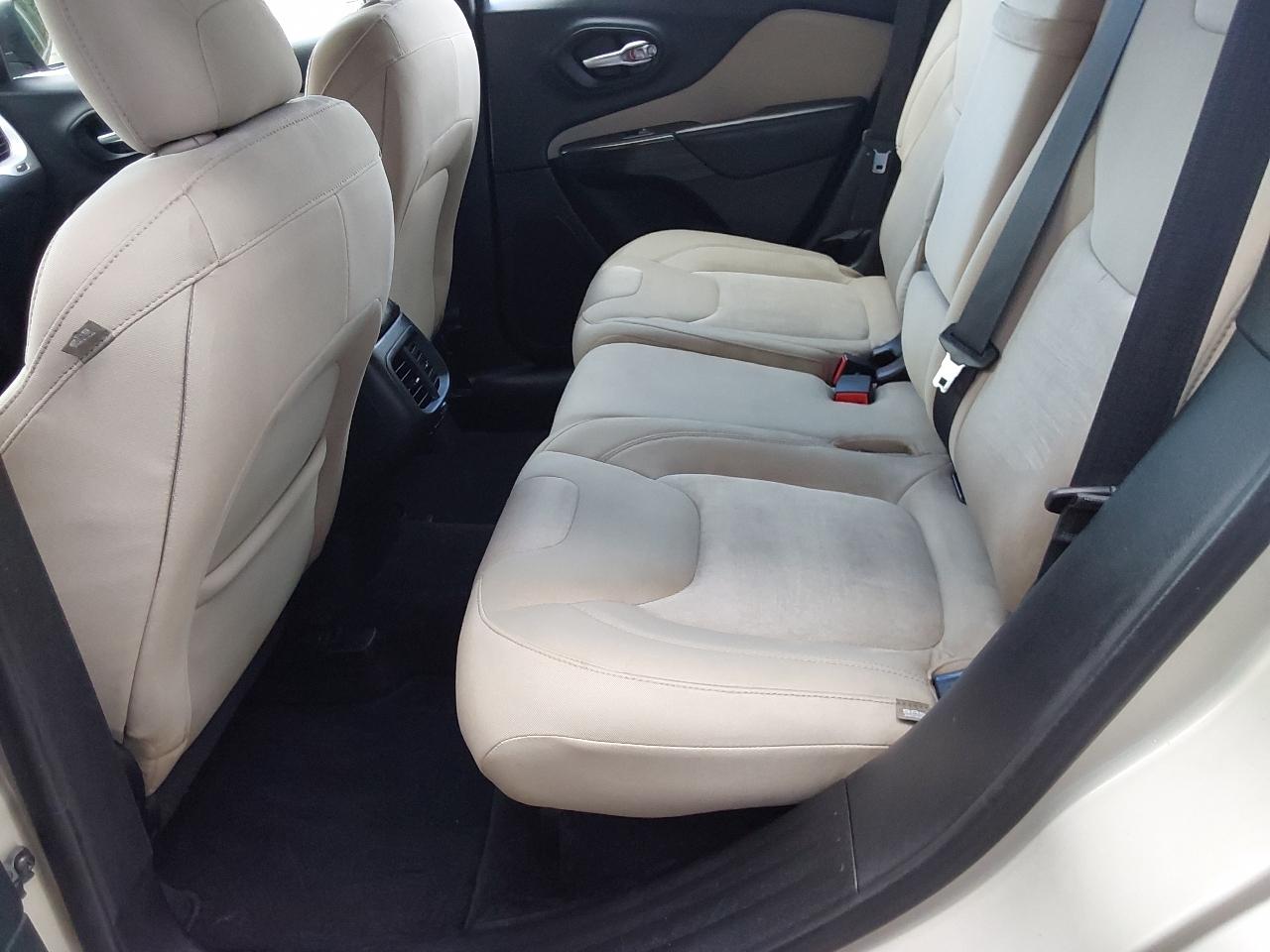 Jeep Cherokee 4WD 4dr Sport 2015