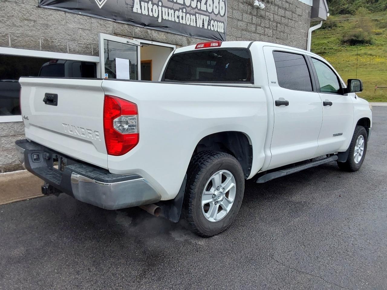 Toyota Tundra 4WD SR5 CrewMax 5.5' Bed 4.6L (Natl) 2018