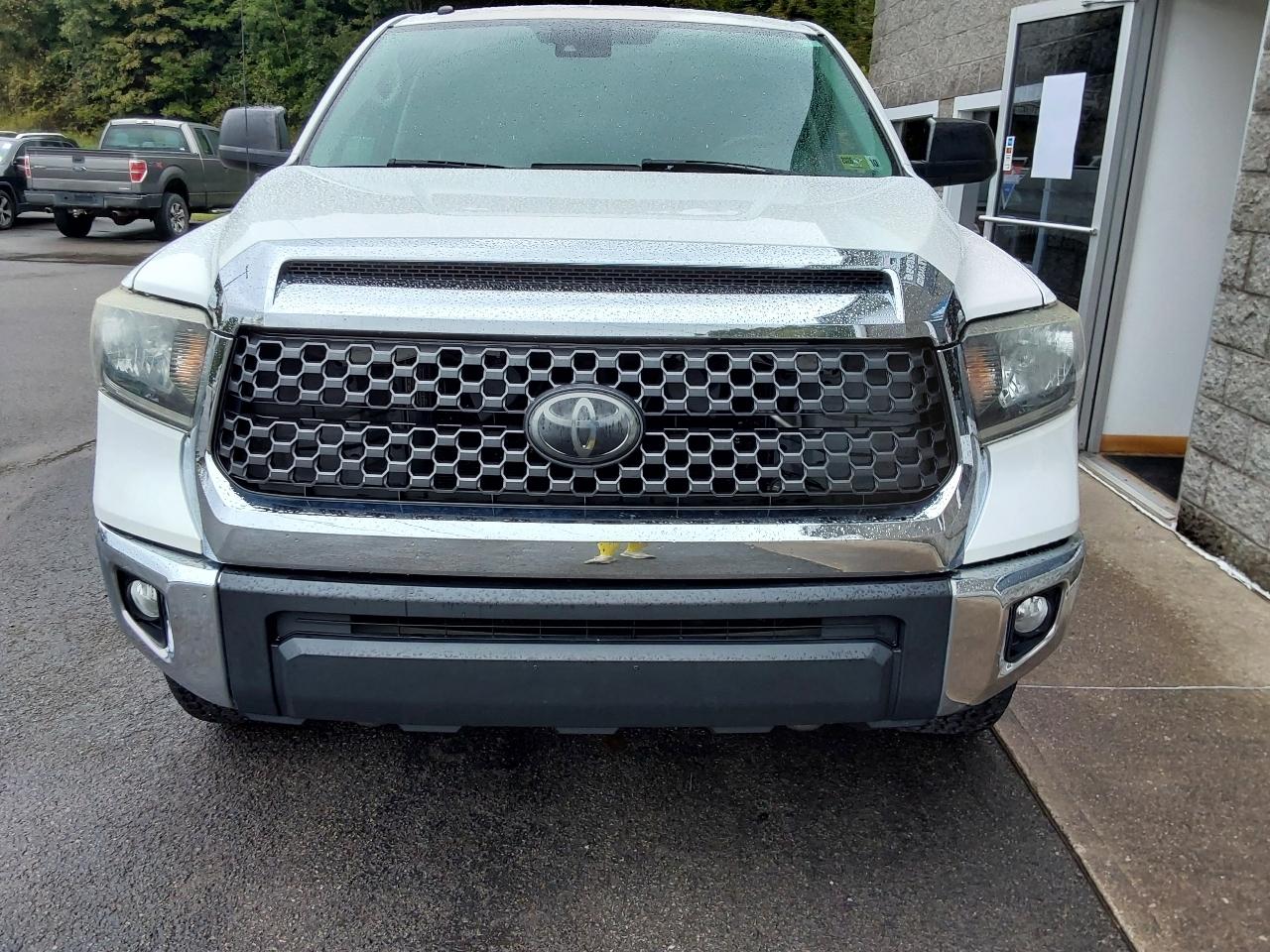 Toyota Tundra 4WD SR5 CrewMax 5.5' Bed 4.6L (Natl) 2018