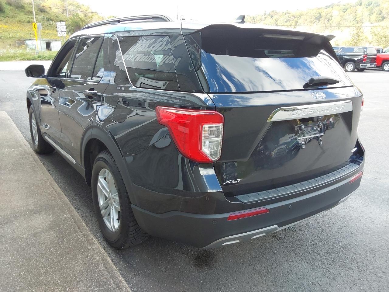Ford Explorer 4dr XLT 4WD 2022