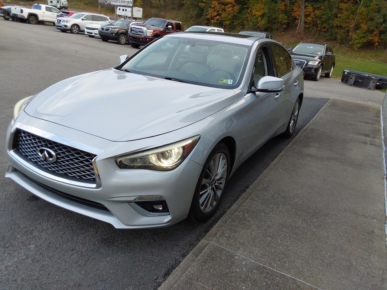 Infiniti Q50 3.0t LUXE AWD 2018