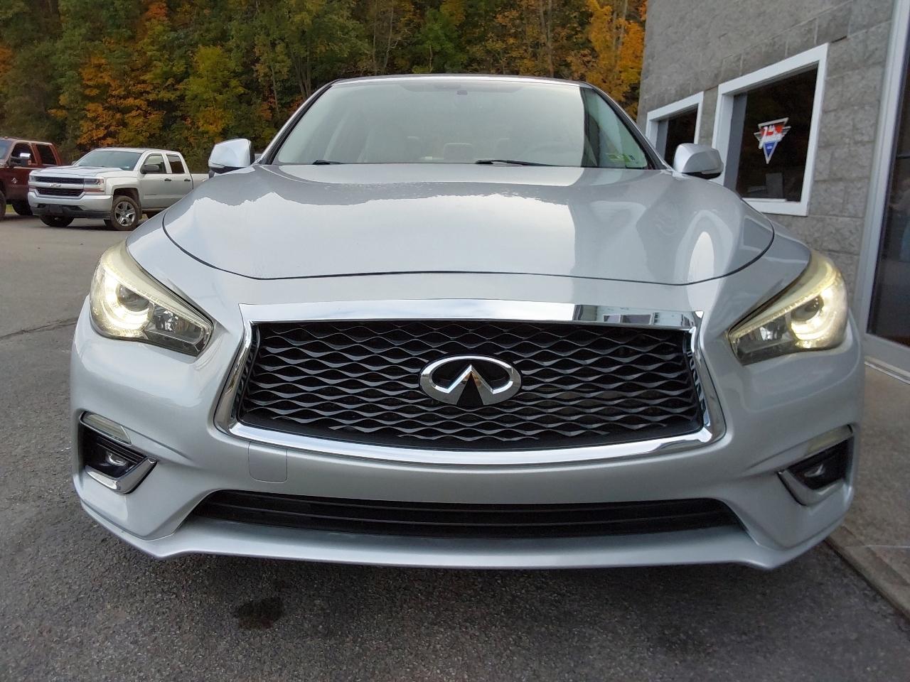 Infiniti Q50 3.0t LUXE AWD 2018