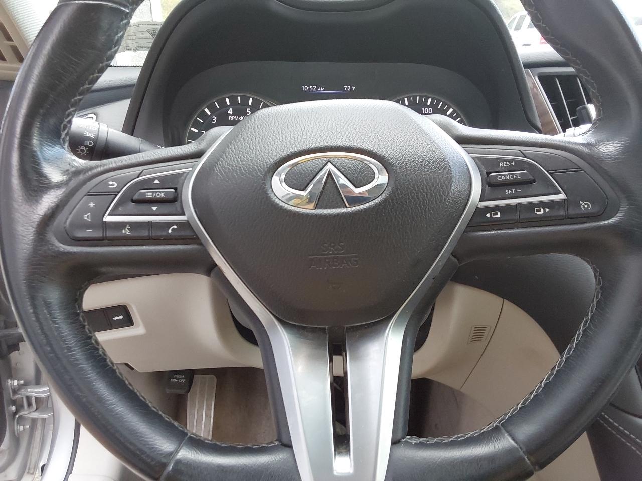 Infiniti Q50 3.0t LUXE AWD 2018