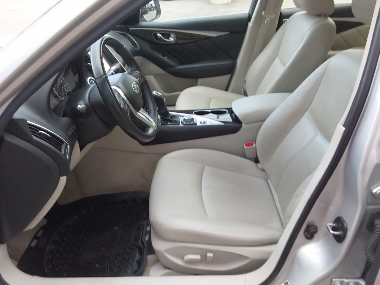 Infiniti Q50 3.0t LUXE AWD 2018