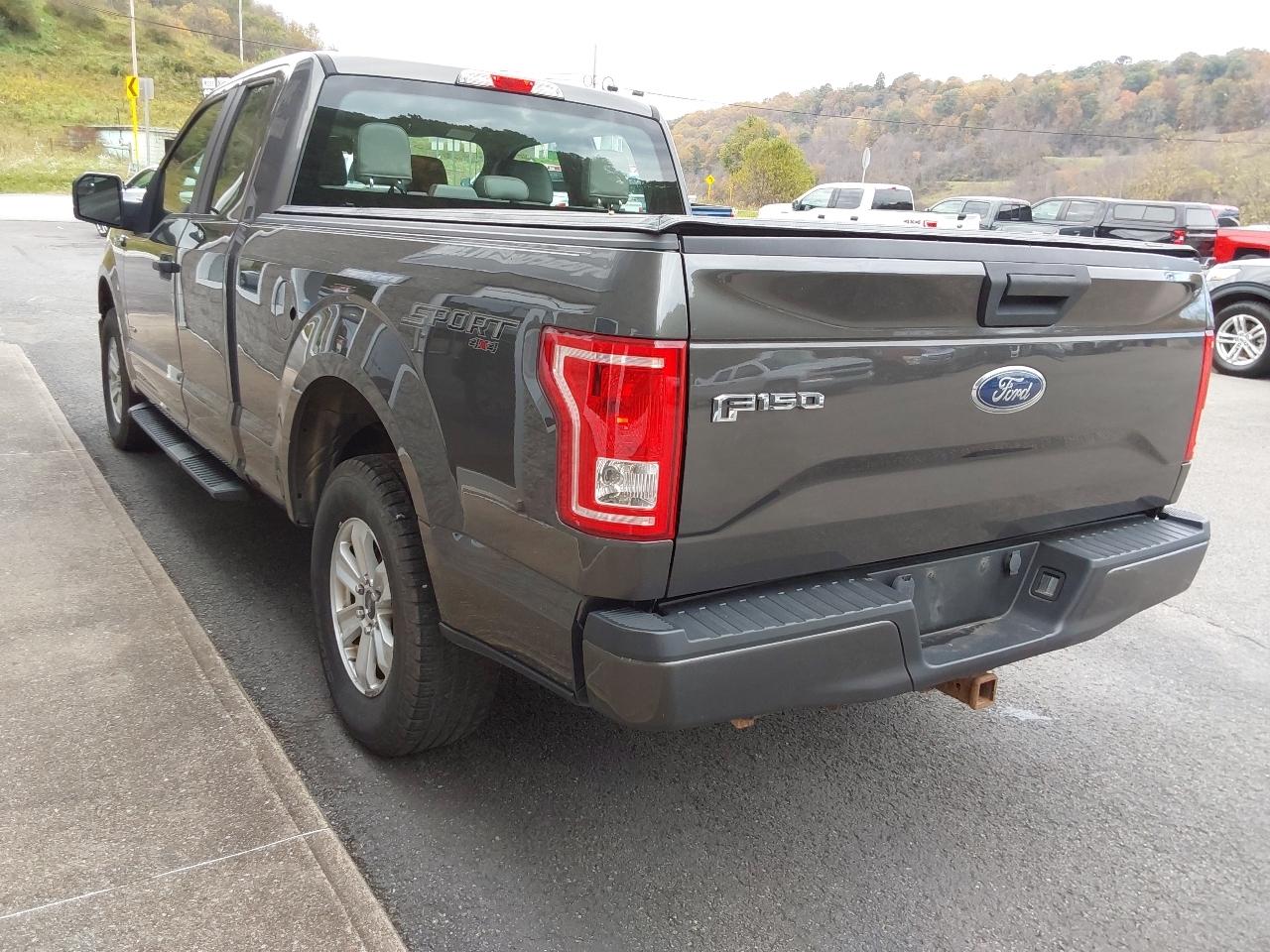 Ford F-150 4WD SuperCab 145" Lariat 2015