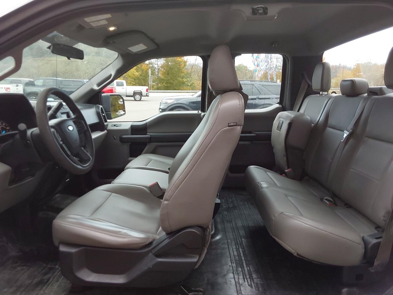 Ford F-150 4WD SuperCab 145" Lariat 2015