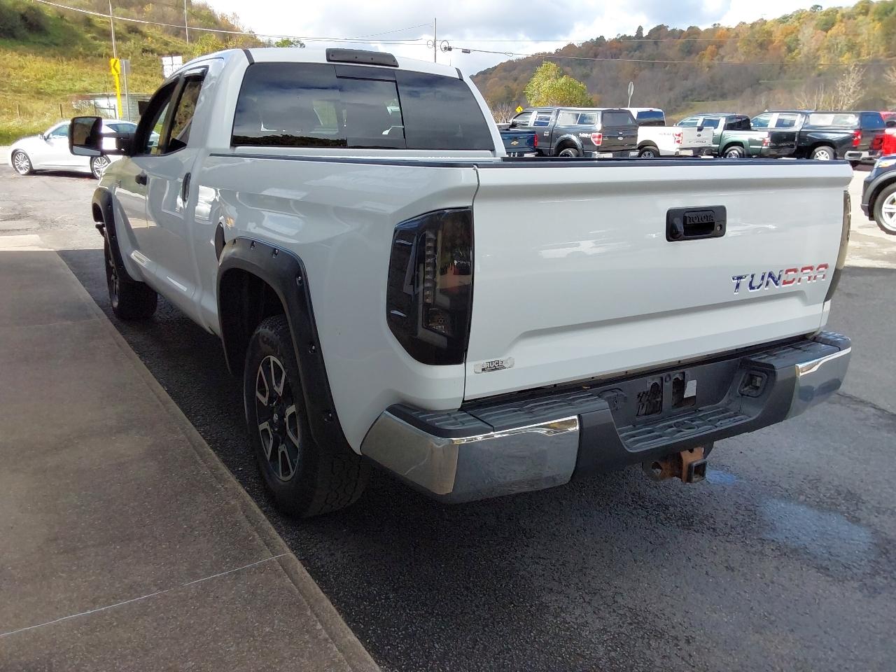 Toyota Tundra 4WD Truck Double Cab 5.7L V8 6-Spd AT TRD Pro (Natl) 2016
