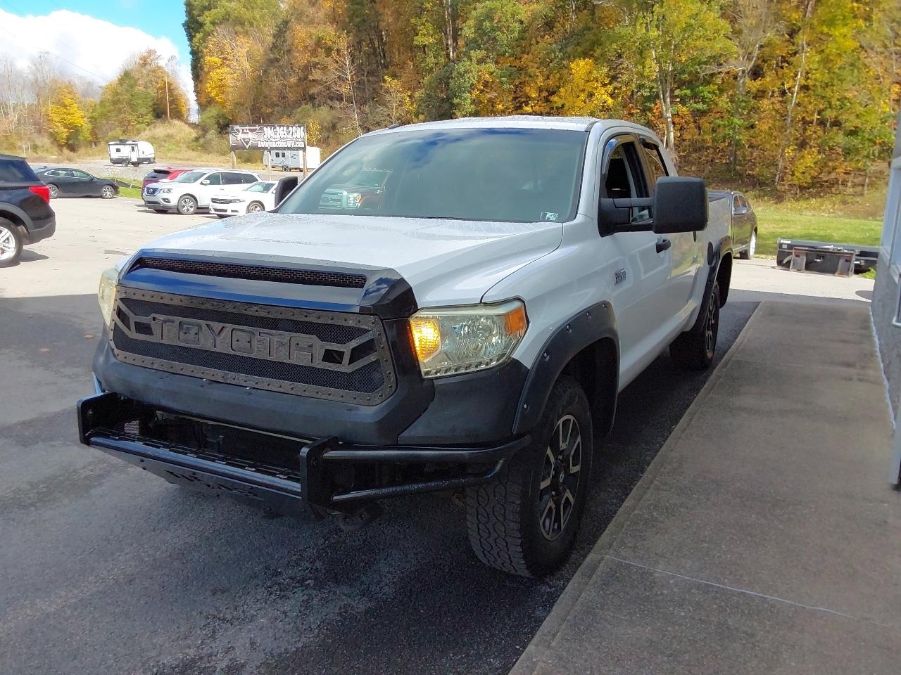 Toyota Tundra 4WD Truck Double Cab 5.7L V8 6-Spd AT TRD Pro (Natl) 2016