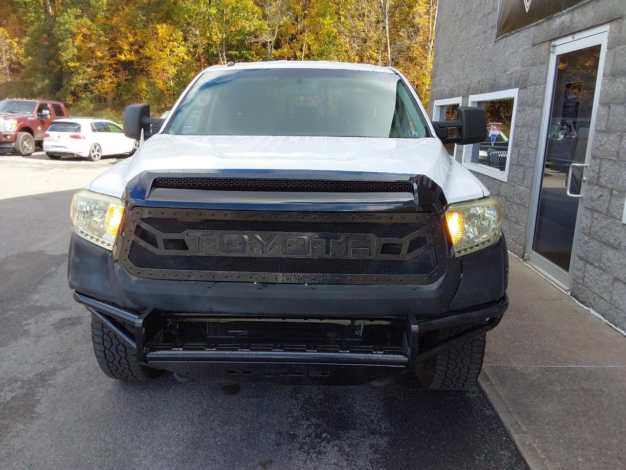 Toyota Tundra 4WD Truck Double Cab 5.7L V8 6-Spd AT TRD Pro (Natl) 2016