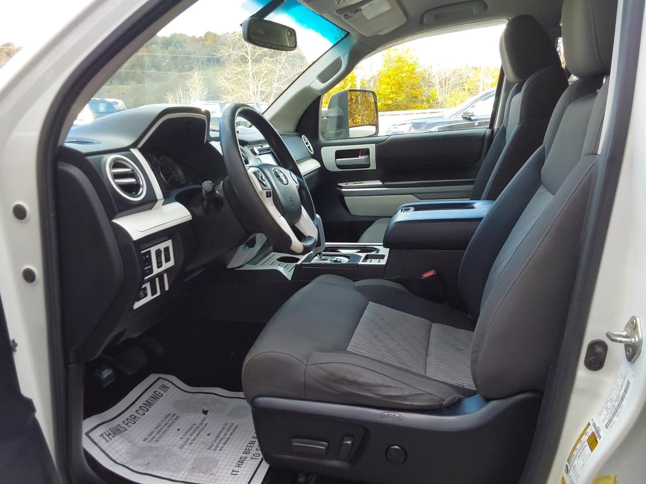 Toyota Tundra 4WD Truck Double Cab 5.7L V8 6-Spd AT TRD Pro (Natl) 2016