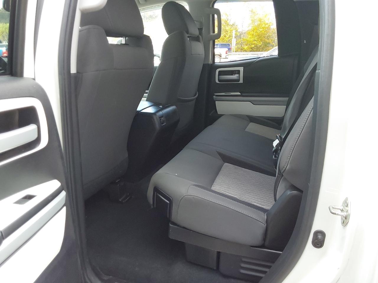Toyota Tundra 4WD Truck Double Cab 5.7L V8 6-Spd AT TRD Pro (Natl) 2016
