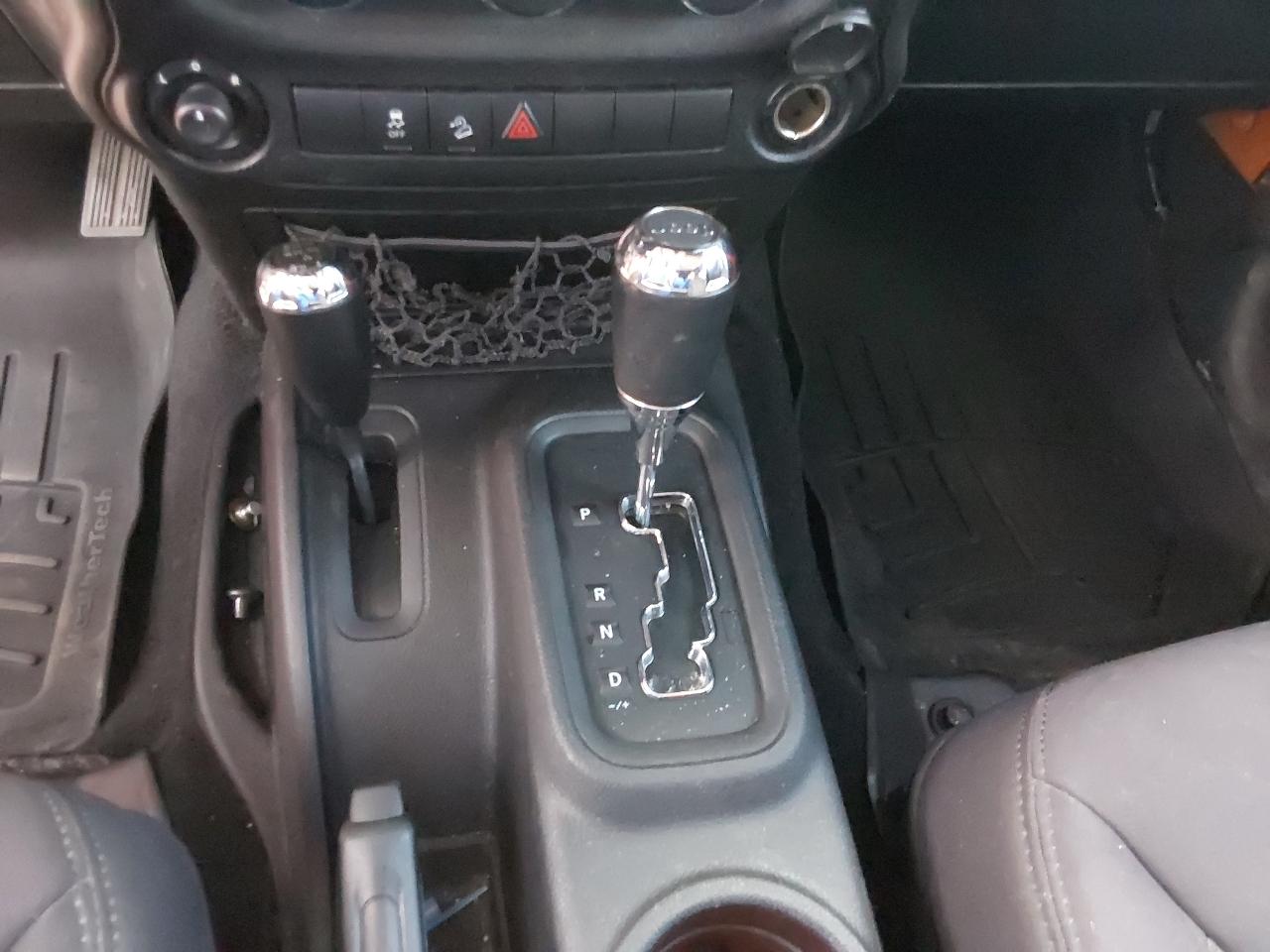 Jeep Wrangler Unlimited 4WD 4dr Sport 2013
