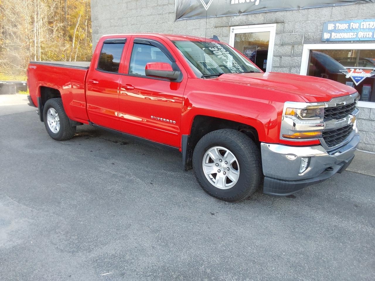 Chevrolet Silverado 1500 4WD Double Cab 143.5" LT w/1LT 2017