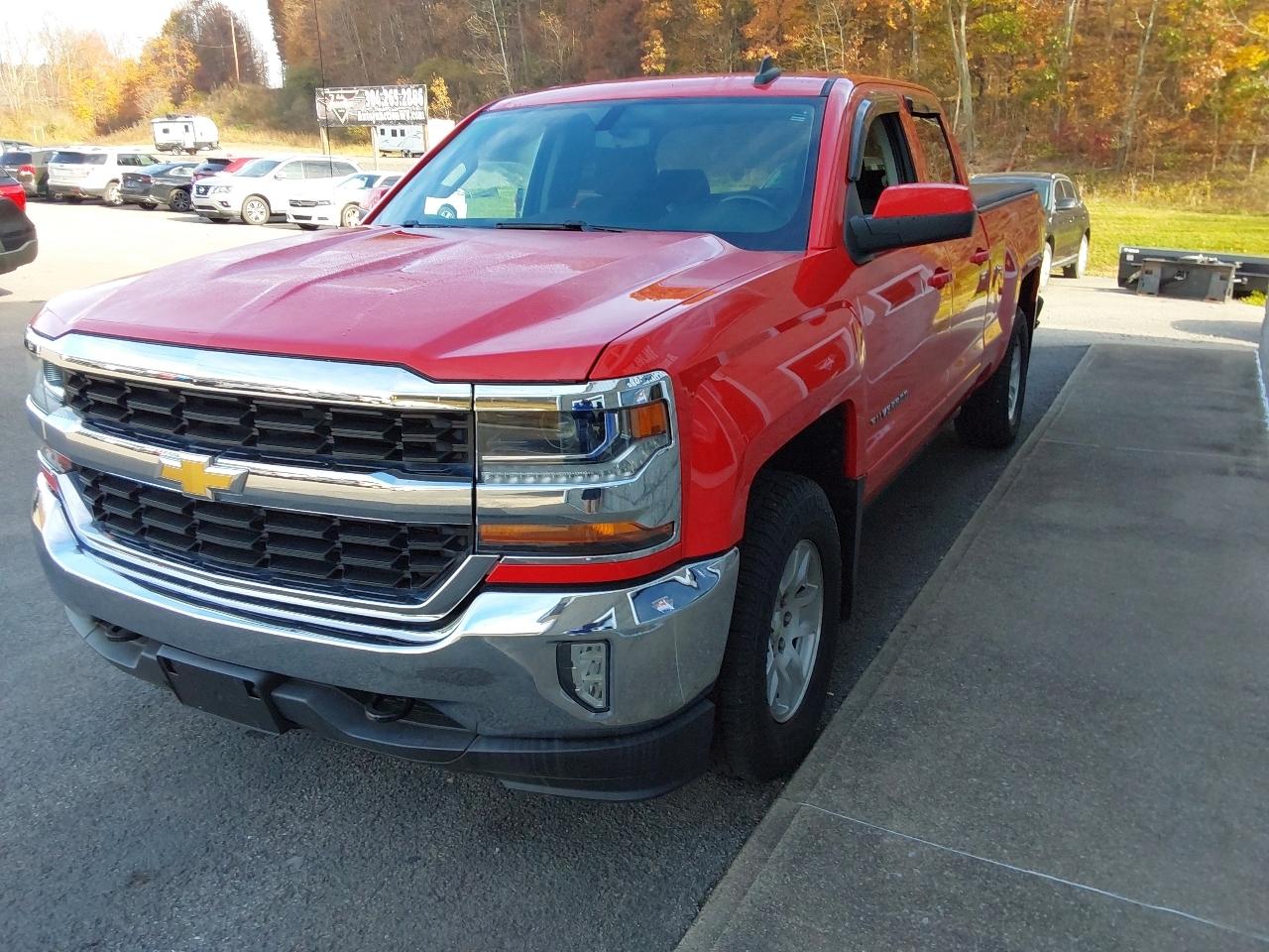 Chevrolet Silverado 1500 4WD Double Cab 143.5" LT w/1LT 2017