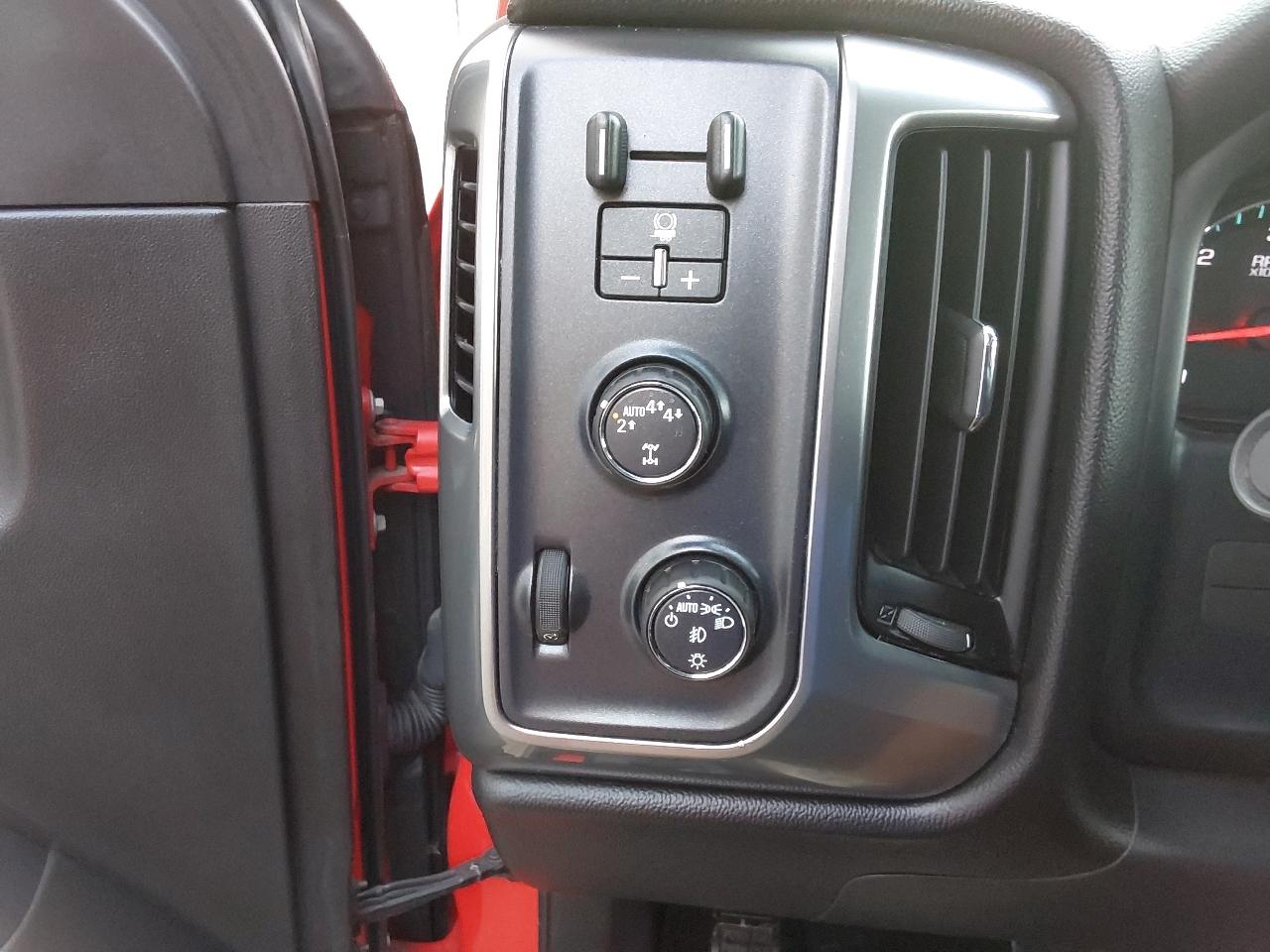 Chevrolet Silverado 1500 4WD Double Cab 143.5" LT w/1LT 2017