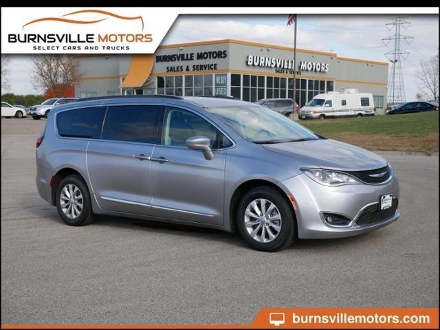 2017 Chrysler Pacifica Touring-L FWD