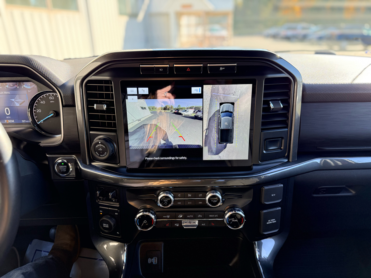 Ford F-150 XLT 4WD SuperCrew 5.5' Box 2022 Ford F-150 XLT 4WD SuperCrew 5.5' Box 2022