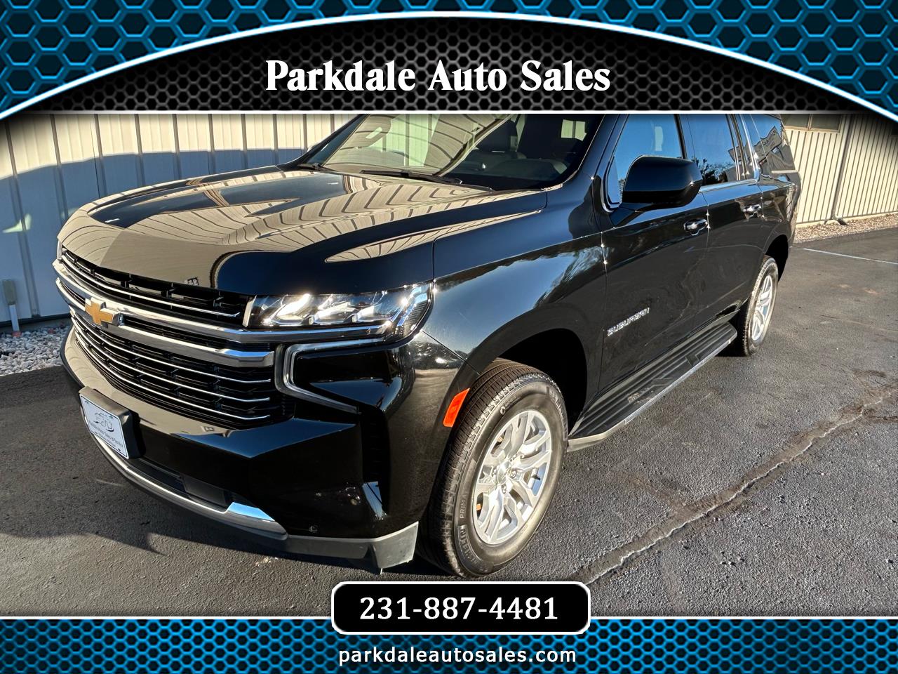 2024 Chevrolet Suburban 4WD 4dr LT