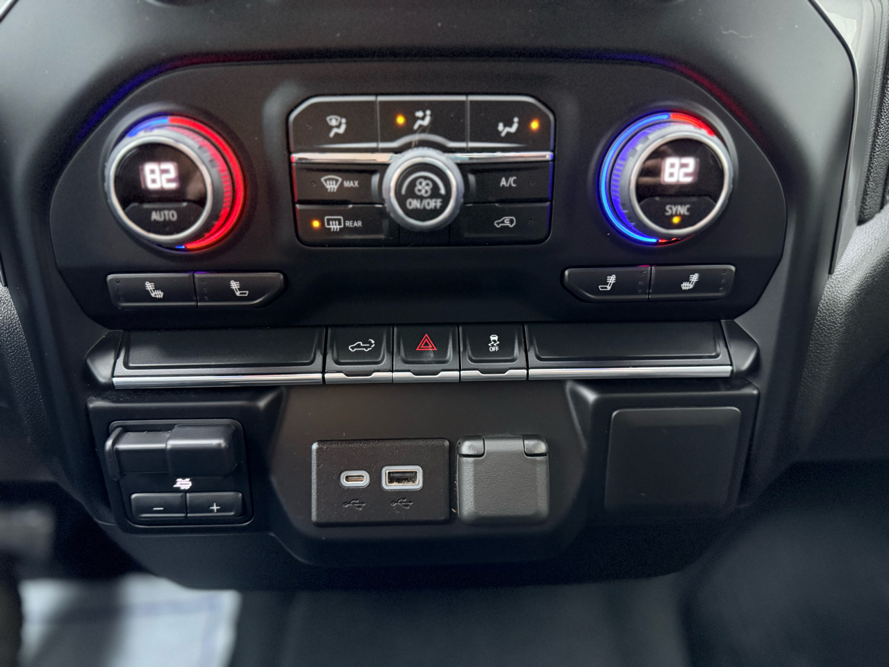 Chevrolet Silverado 2500HD 4WD Double Cab 149" LT 2023