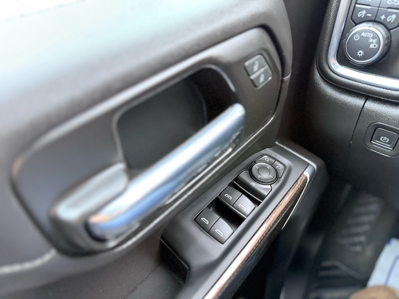 Chevrolet Silverado 2500HD 4WD Double Cab 149" LT 2023