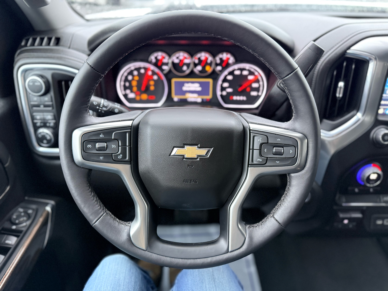 Chevrolet Silverado 2500HD 4WD Double Cab 149" LT 2023