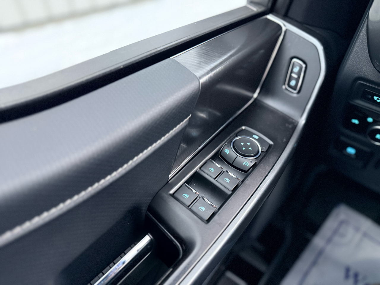 Ford F-150 XLT 4WD SuperCrew 5.5' Box 2023