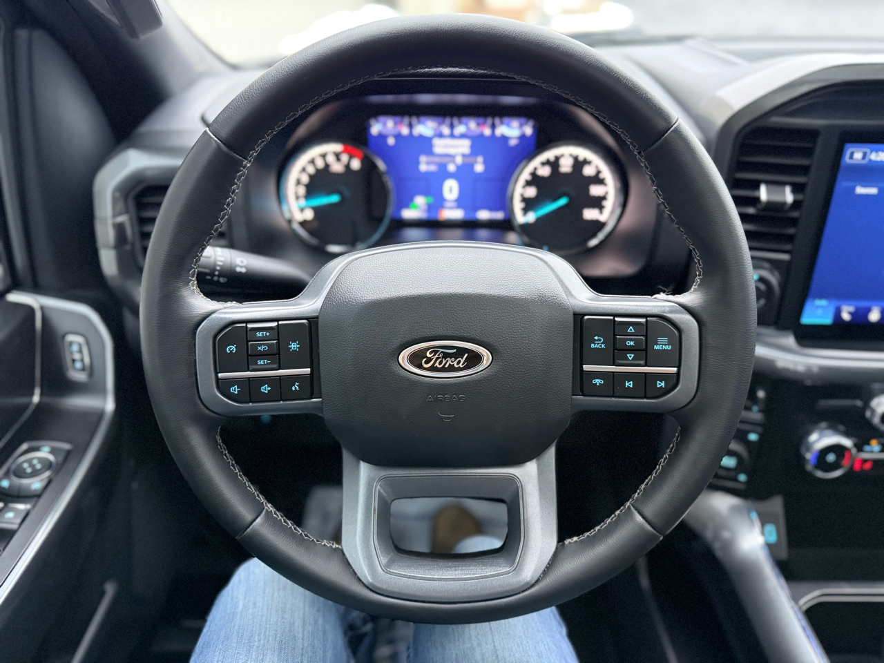 Ford F-150 XLT 4WD SuperCrew 5.5' Box 2023