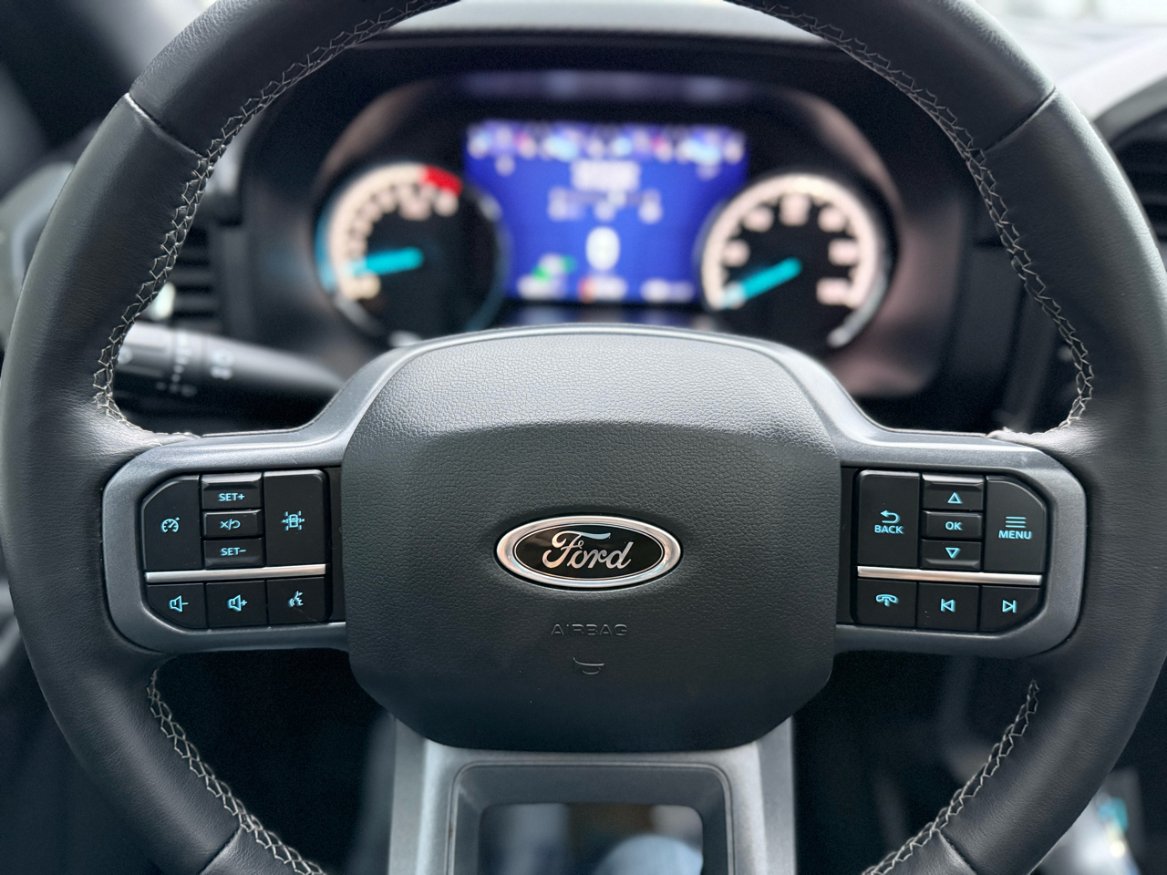 Ford F-150 XLT 4WD SuperCrew 5.5' Box 2023