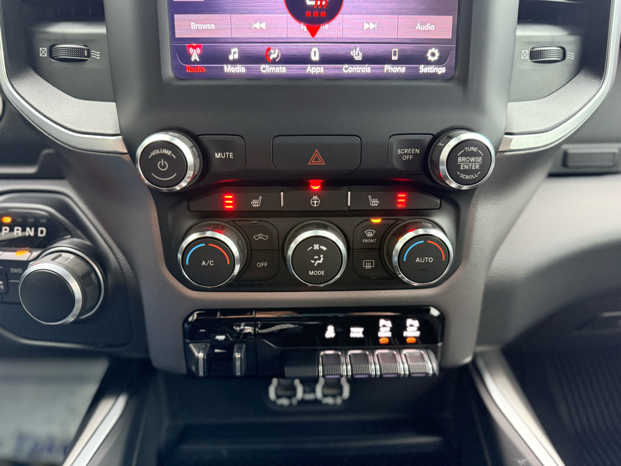 RAM 2500 Big Horn 4x4 Crew Cab 6'4" Box 2019