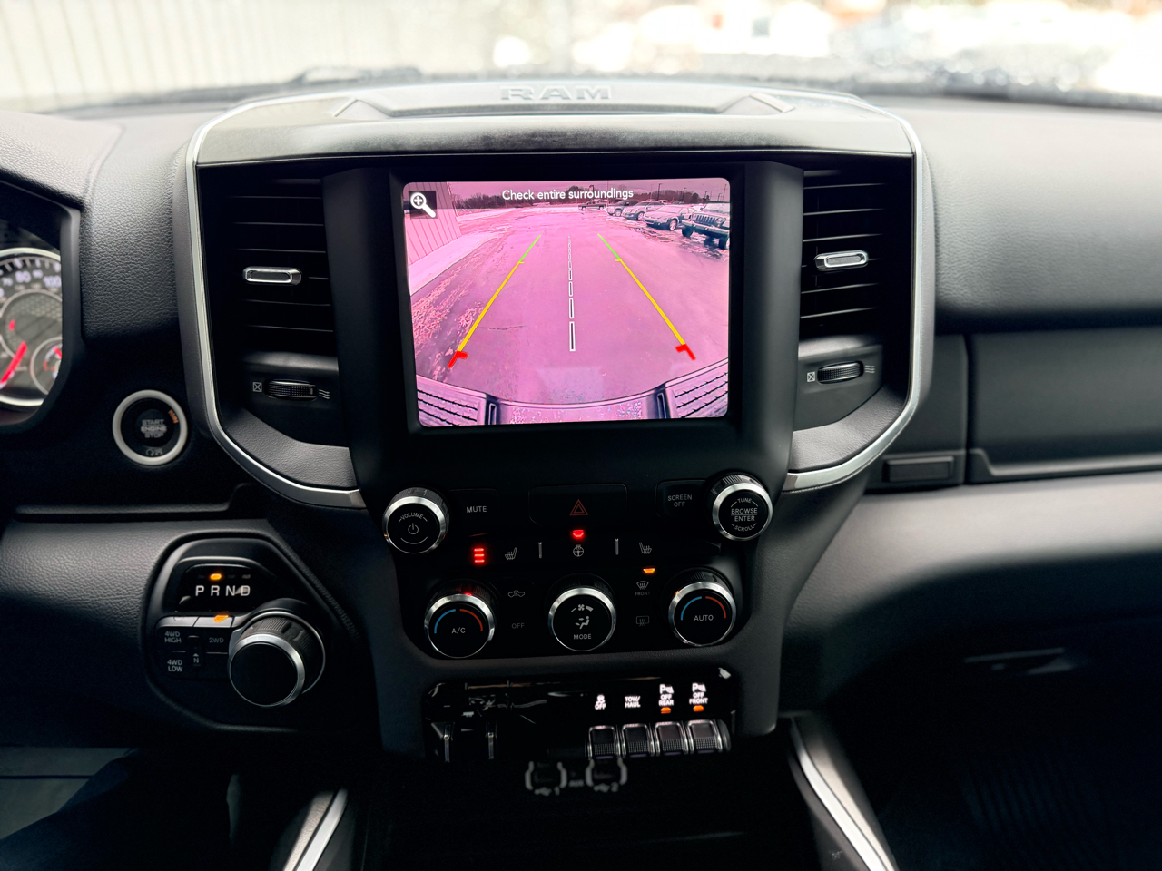 RAM 2500 Big Horn 4x4 Crew Cab 6'4" Box 2019