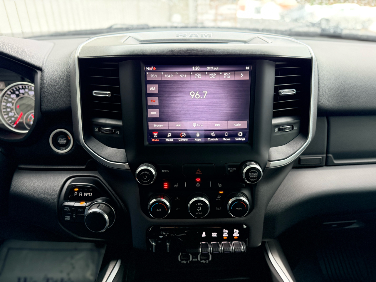 RAM 2500 Big Horn 4x4 Crew Cab 6'4" Box 2019