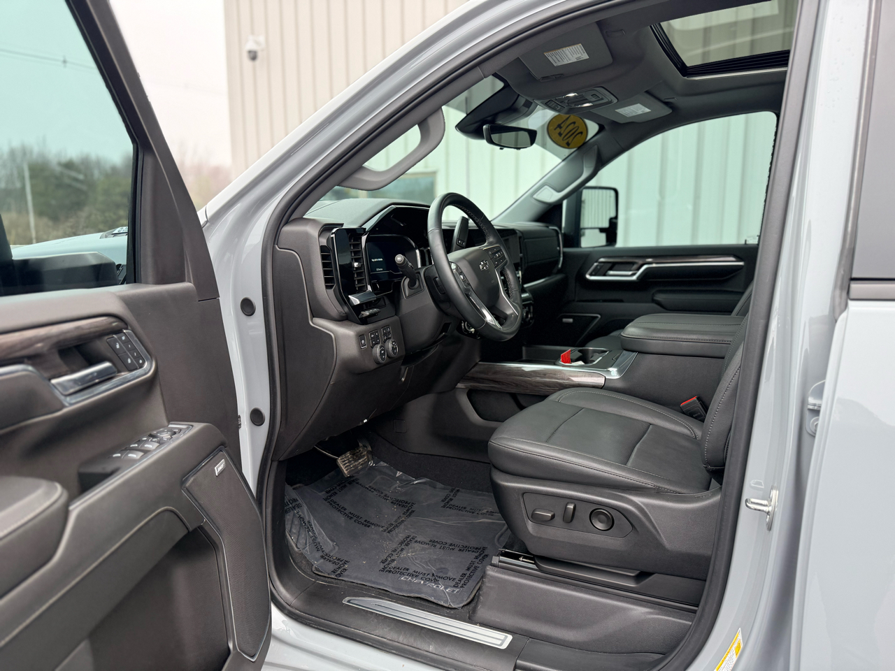 Chevrolet Silverado 2500HD 4WD Crew Cab 159" LTZ 2024