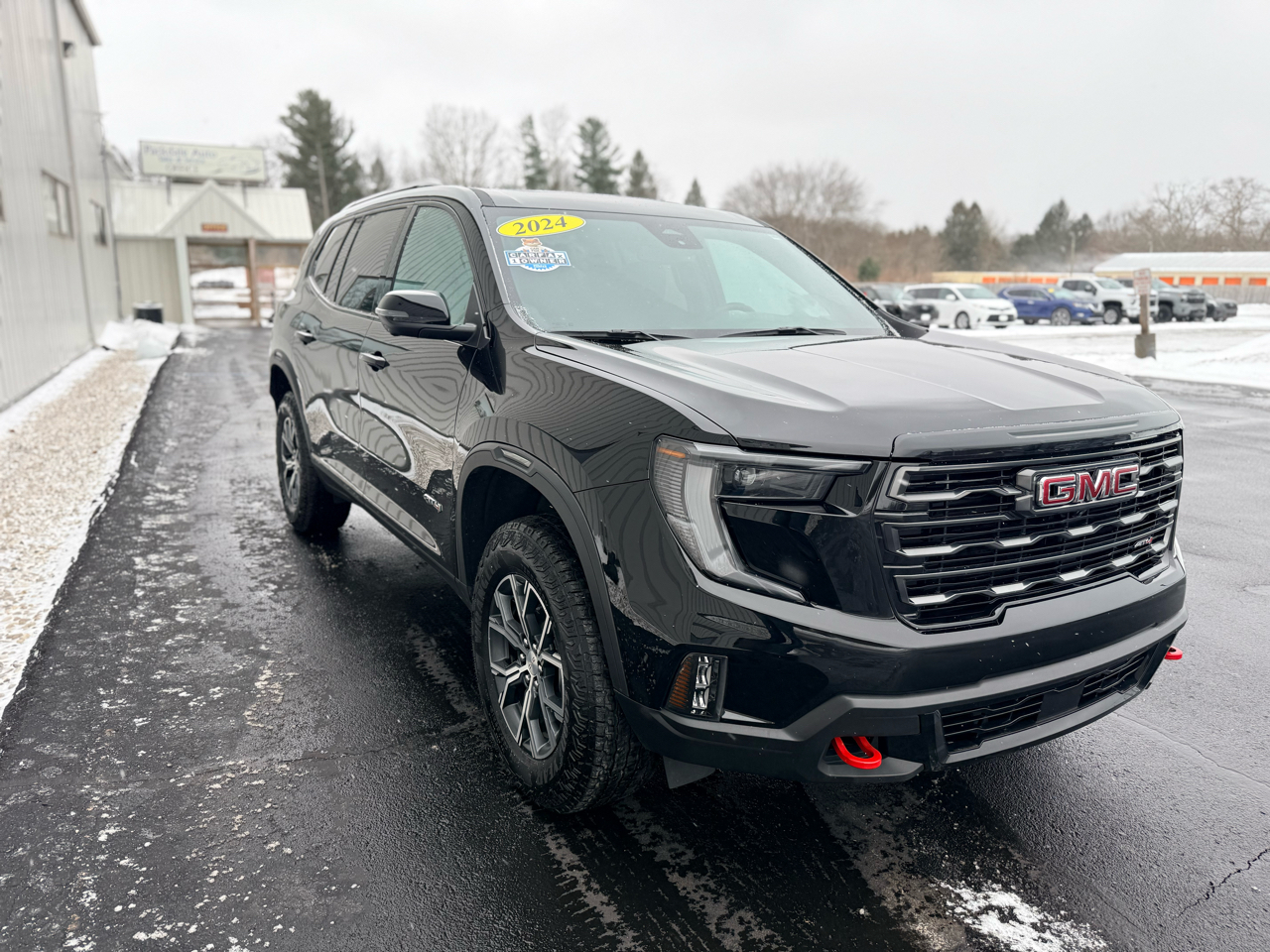 GMC Acadia AWD 4dr AT4 2024