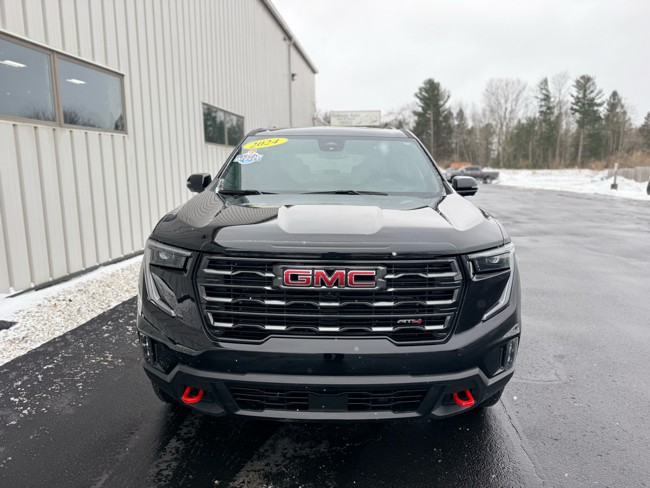 GMC Acadia AWD 4dr AT4 2024